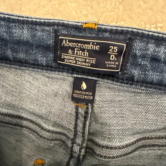 Abercrombie & Fitch Simone High Rise Super Skinny Distressed Jeans | 25 Short - Picture 4 of 6
